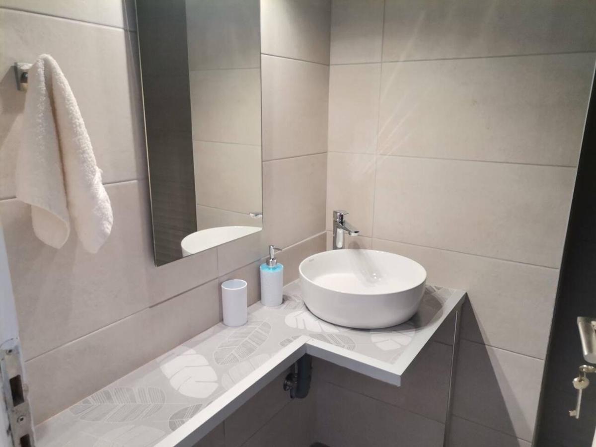 Blue Central Apt 10 Min To The Port/ Wash Machine Λαύριο Εξωτερικό φωτογραφία